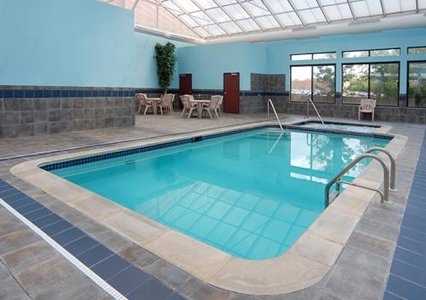 Comfort Suites Of Southfield 004
